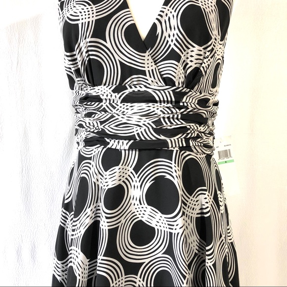 NWT Maggy Boutique Black/White Circle Print Dress - Picture 3 of 8